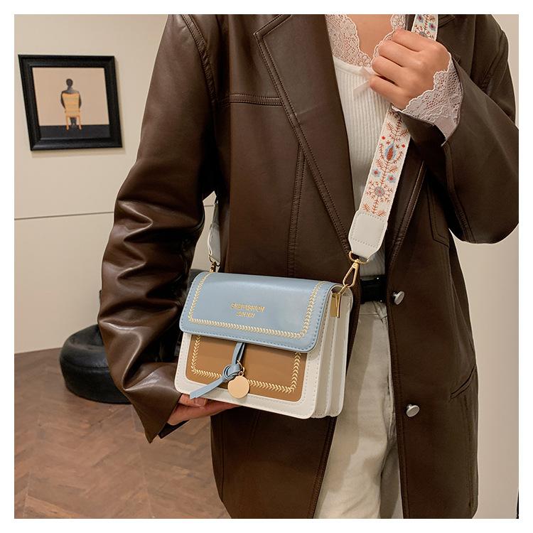 Borsa a Spalla in Ecopelle Street Style, Piccola Borsa a Tracolla Quadrata con Dettagli di Cucitura per Donna
