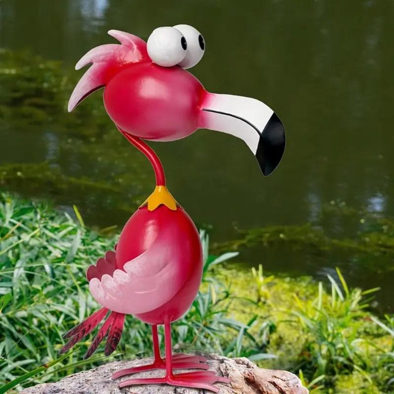 Elegant Flamingoes Peacocks Chicken Garden Sculpture Durability Rusts Resistant Iron Weatherproofed Art Decoration