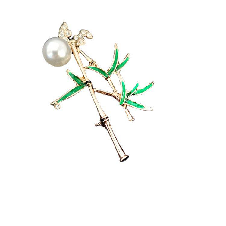 Tulip Pearl Corsage Brooch - Elegant Women's Fashion Pin for Versatile Suit or Coat Accessories.