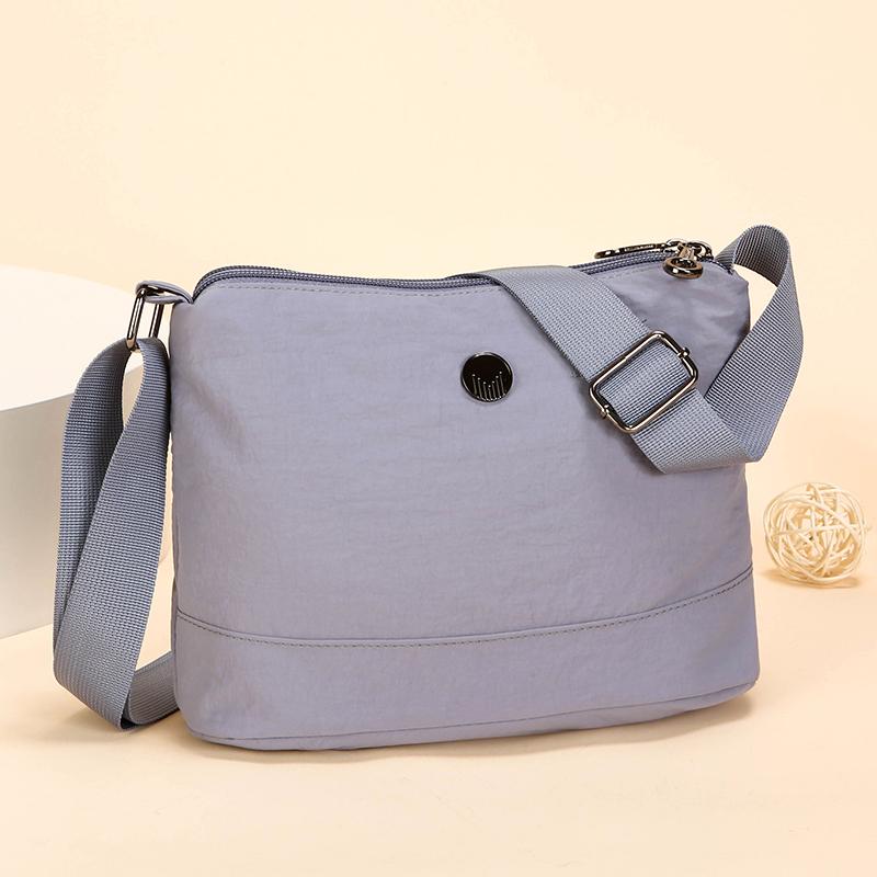 Women's Lightweight Large Capacity Shoulder Bag Commuter Crossbody Bag Middle-Aged Mother Bag