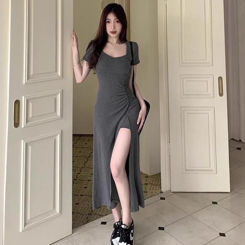 Slim-fitting square neck short-sleeved pleated dress, high-end temperament women's summer sexy fish tail split long dress wholesale
