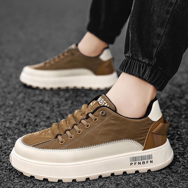 22 Years of New Ice Silk Breathable Board Shoes Trendy Casual Sports Shoes Young Dad Shoes