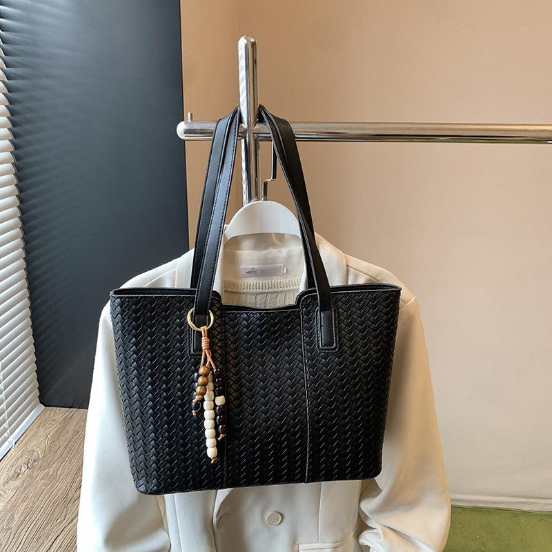 Large-capacity Bags Women's Autumn and Winter Versatile 2025 New Casual Shoulder Bags Are Popular This Year, Textured Commuter Tote Bags