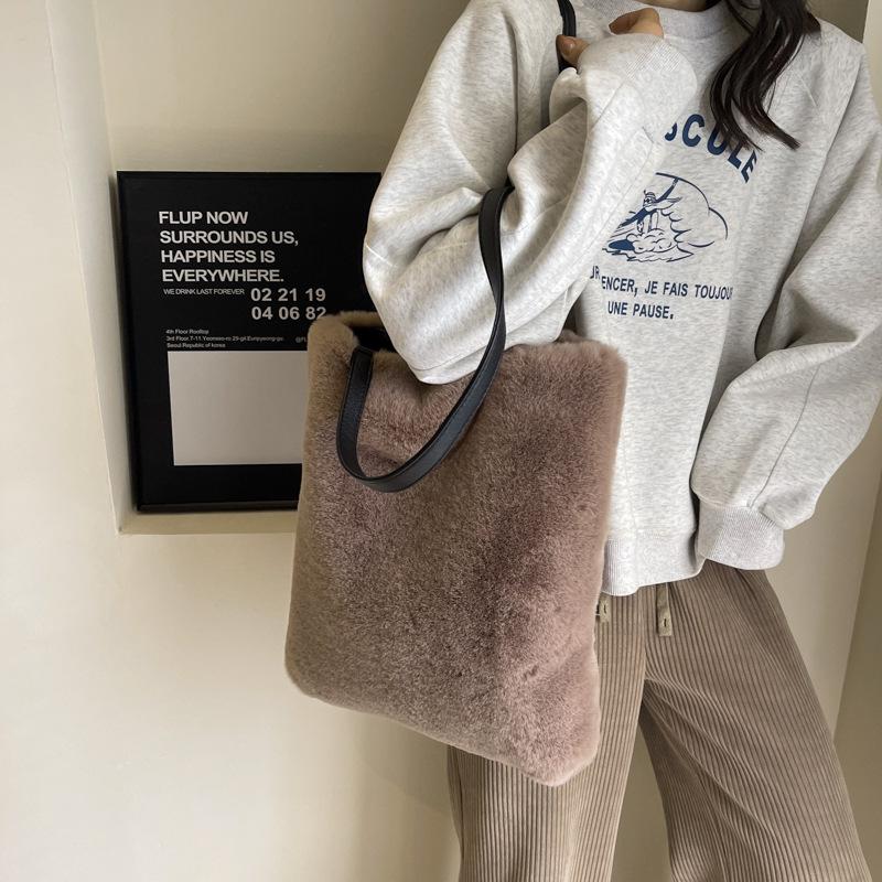 

Женская плюшевая сумка-тоут на плечо большой вместимости чёрный