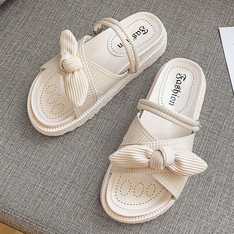 Niche sandals female summer 2025 Internet celebrities wear skirts fairy wind thick soles outside wear home super light non-slip women's shoes