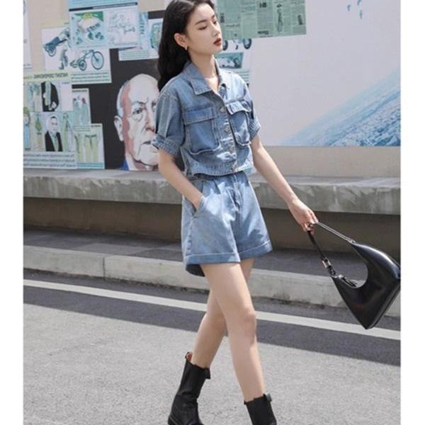 Women's Summer 2026 Age-Defying Denim Two-Piece: Stylish Short Jacket & Shorts Set