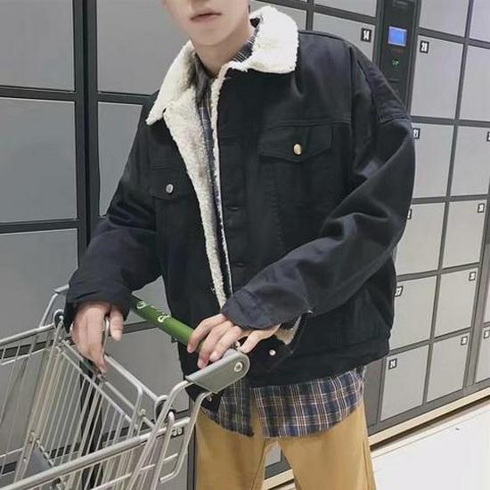 Men's Winter Korean Style Retro Denim Jacket with Plus Velvet, Thick, Trendy, Large Sizes.