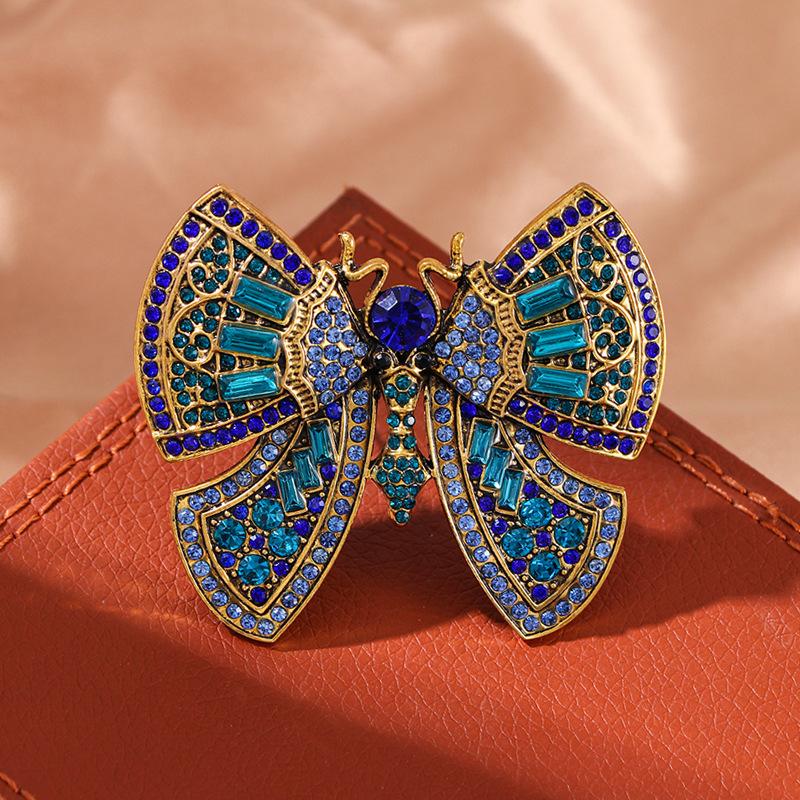 Heavy Industry Full Diamond Retro Bow Brooch Vintage Medieval Animal Premium Pin Corsage Accessories Women