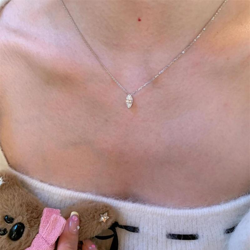 Stainless Steel Waterproof Silver-Plated Horseeye Zircon Pendant Necklace for Women Luxury Clavicle Chain Jewelry Christmas Gift