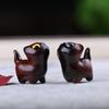 Geschnitztes Grünes Sandelholz Niedliche Katze Figur – Kreatives Hölzernes Tier Souvenir Geschenk