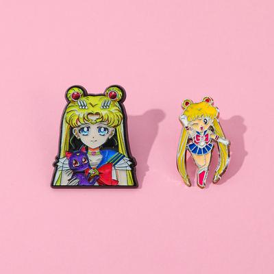 Japanischer Anime Sailor Moon Metallabzeichen Niedlicher Animations-Mondhase Sailor Moon Legierungsbrosche