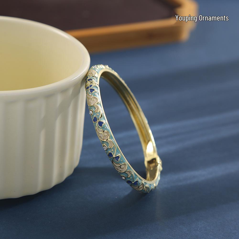Enamel Painted Open Cuff Bracelet: Retro Court Style, Ideal Gift for Career Advancement & Best Friend
