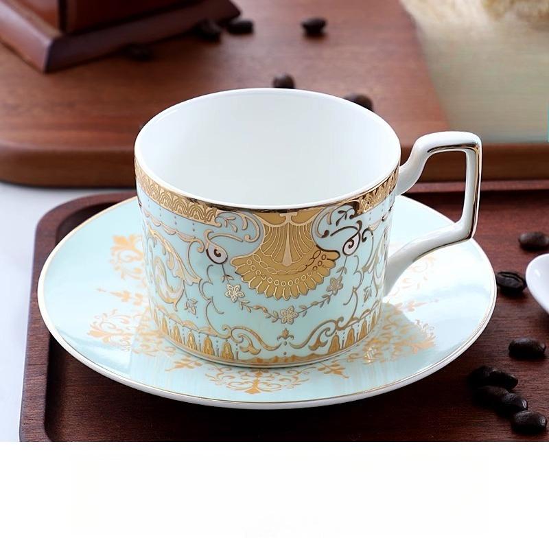 Lehký luxusní kávový šálek a podšálek se lžičkou, kostní porcelánový čajový šálek se zlatým okrajem, 250ml porcelánový hrnek na kávu s uchem