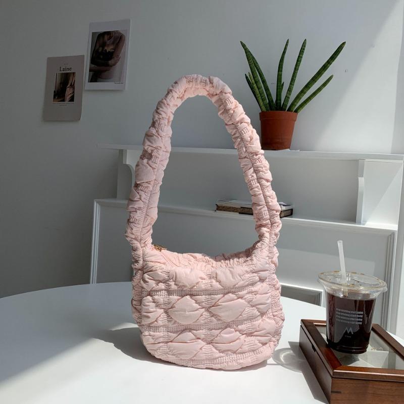

Rhombus bubble cloud bag women s autumn and winter new nylon cotton clothing bag niche solid color fashion women s shoulder bag розовый