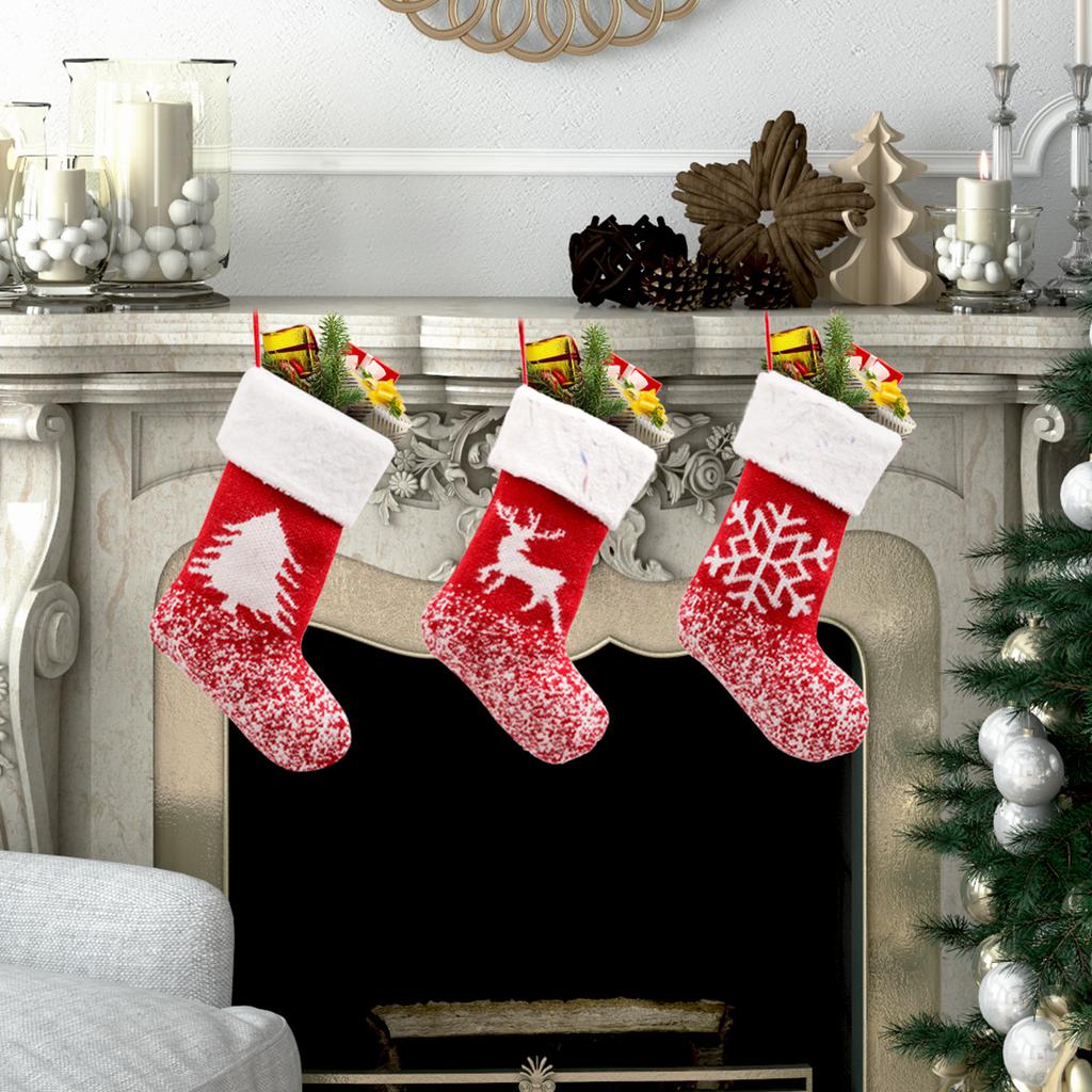 Grandes chaussettes de Noël Ornements à suspendre sur le sapin de Noël pour la maison, le mur, la porte, la cheminée Décorations de fête Cadeaux pour enfants