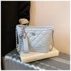 Large-capacity bag women's spring and summer new shoulder crossbody diamond chain women's bag versatile simple stray bag