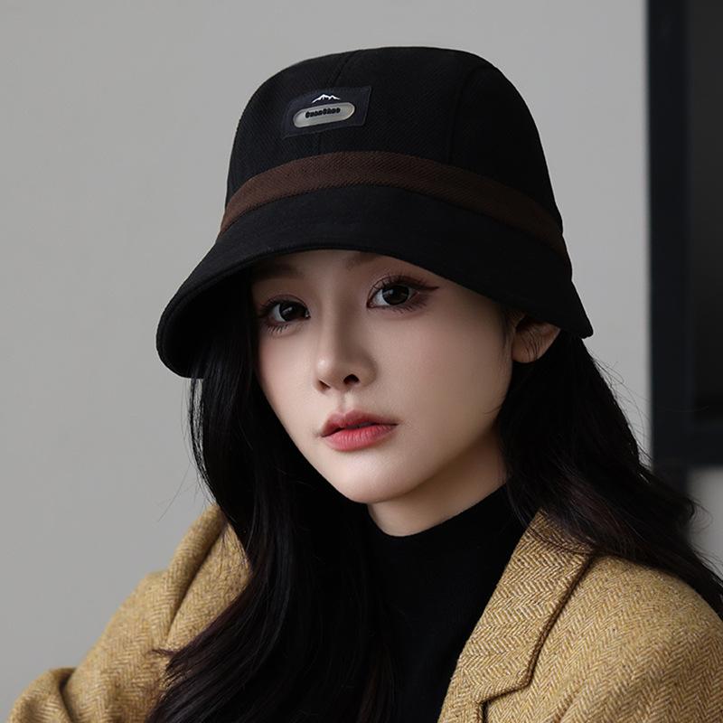 Autumn and Winter New Women's Outdoor Thermal Cap Fashionable Wide-brimmed Basin Hat Big Head Circumference Showing Face Small Equestrian Hat