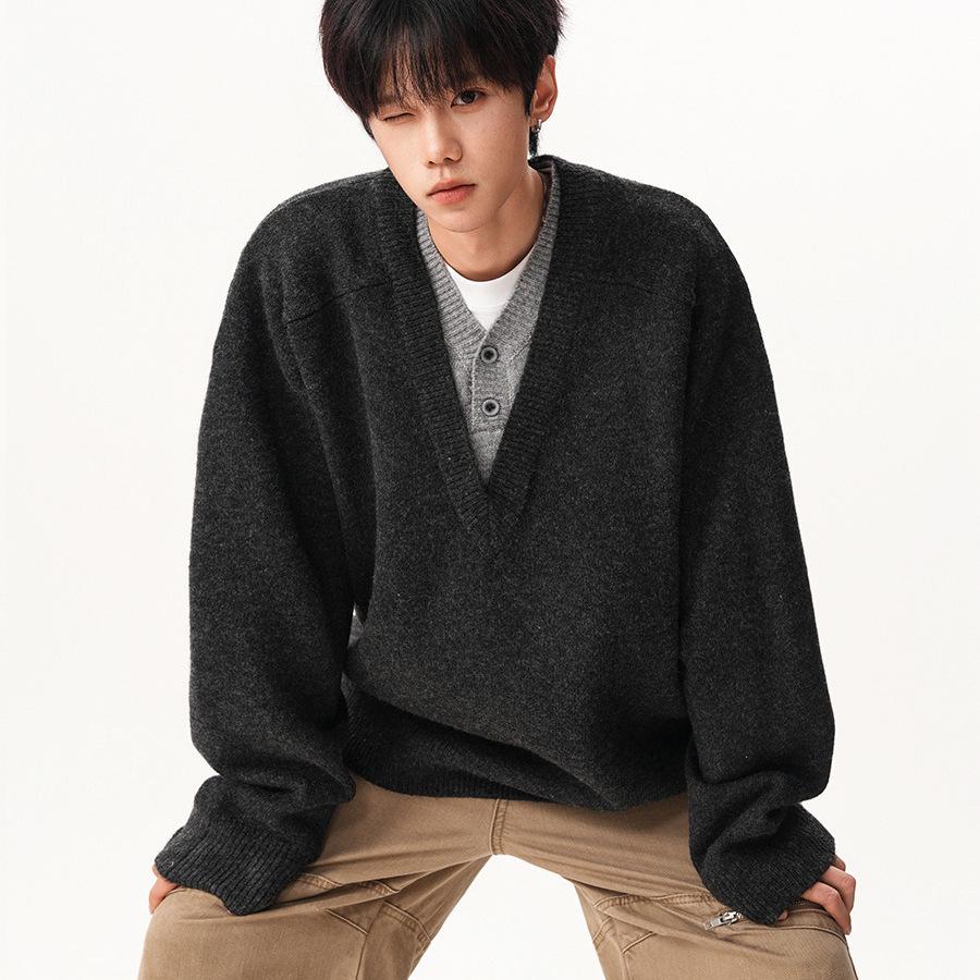 Men's Retro V-Neck Knit Sweater - Two-Piece Look, Lazy Style Pullover for Autumn/Winter, Loose Long Sleeve Polo.