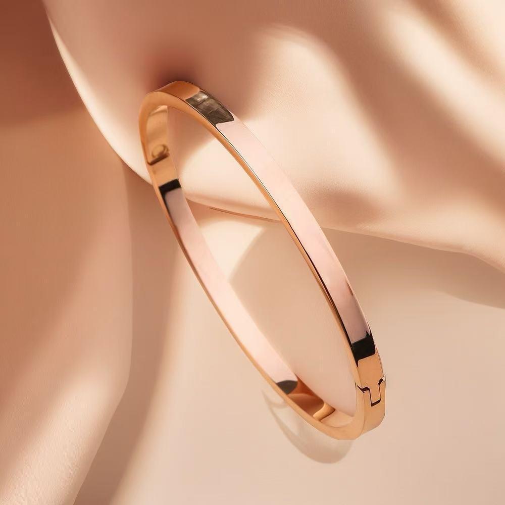 High-End Women's Stainless Steel Bracelet - Non-Fading, Titanium Steel, Elegant Buckle Jewelry