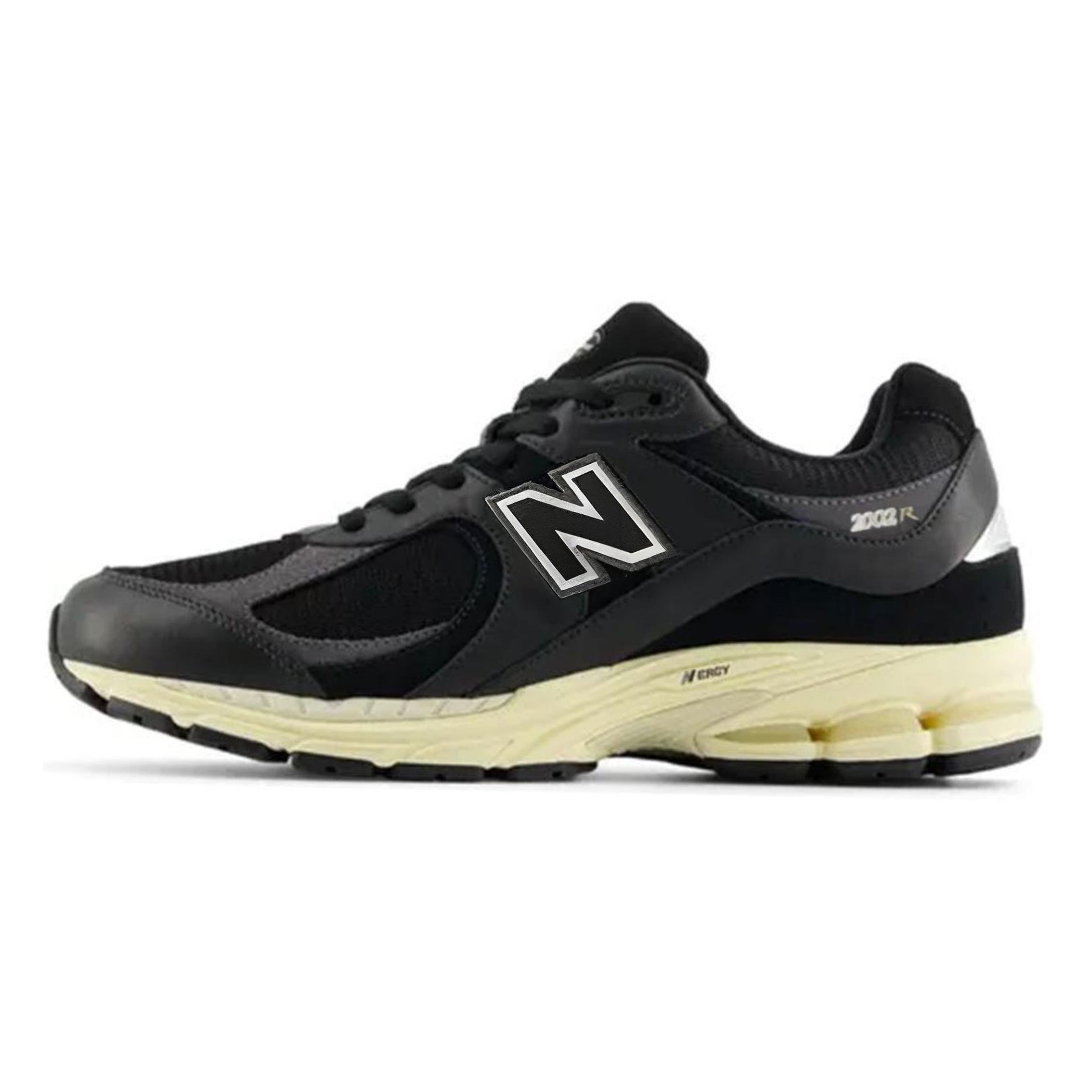 

2002R New Balance Leather Pack - Vintage Black M2002RIB 42