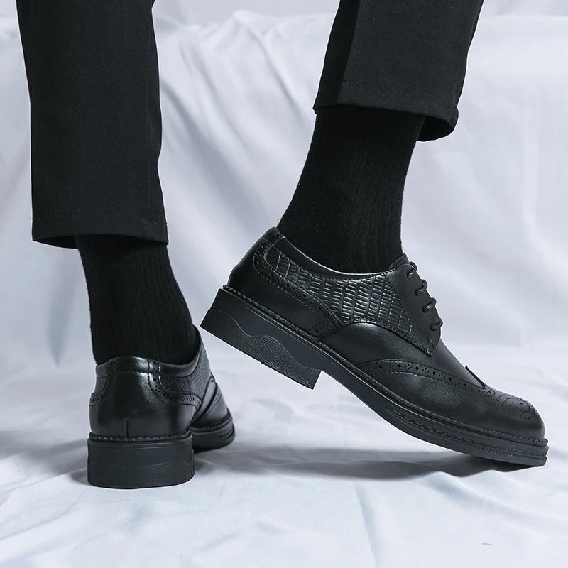 Brogues alla moda, scarpe casual da uomo in pelle, mocassini, scarpe a blocchi cucite a mano, design lusso s, scarpe sociali, slip-on