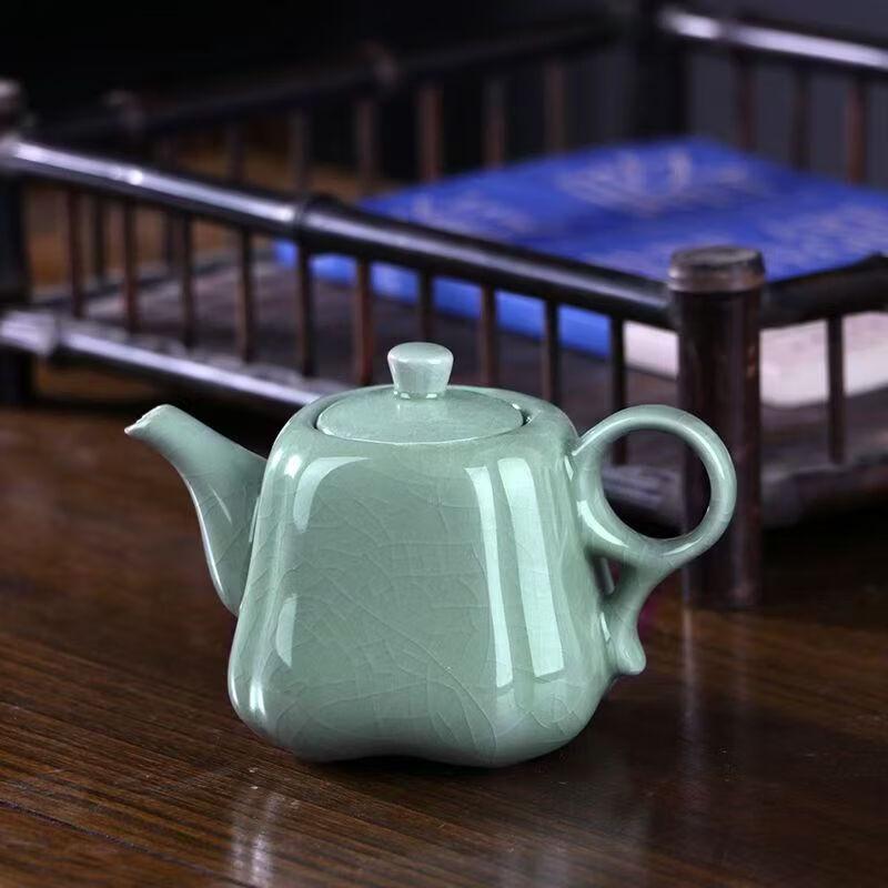 Chinese Crackle Glaze Ceramic Teapot