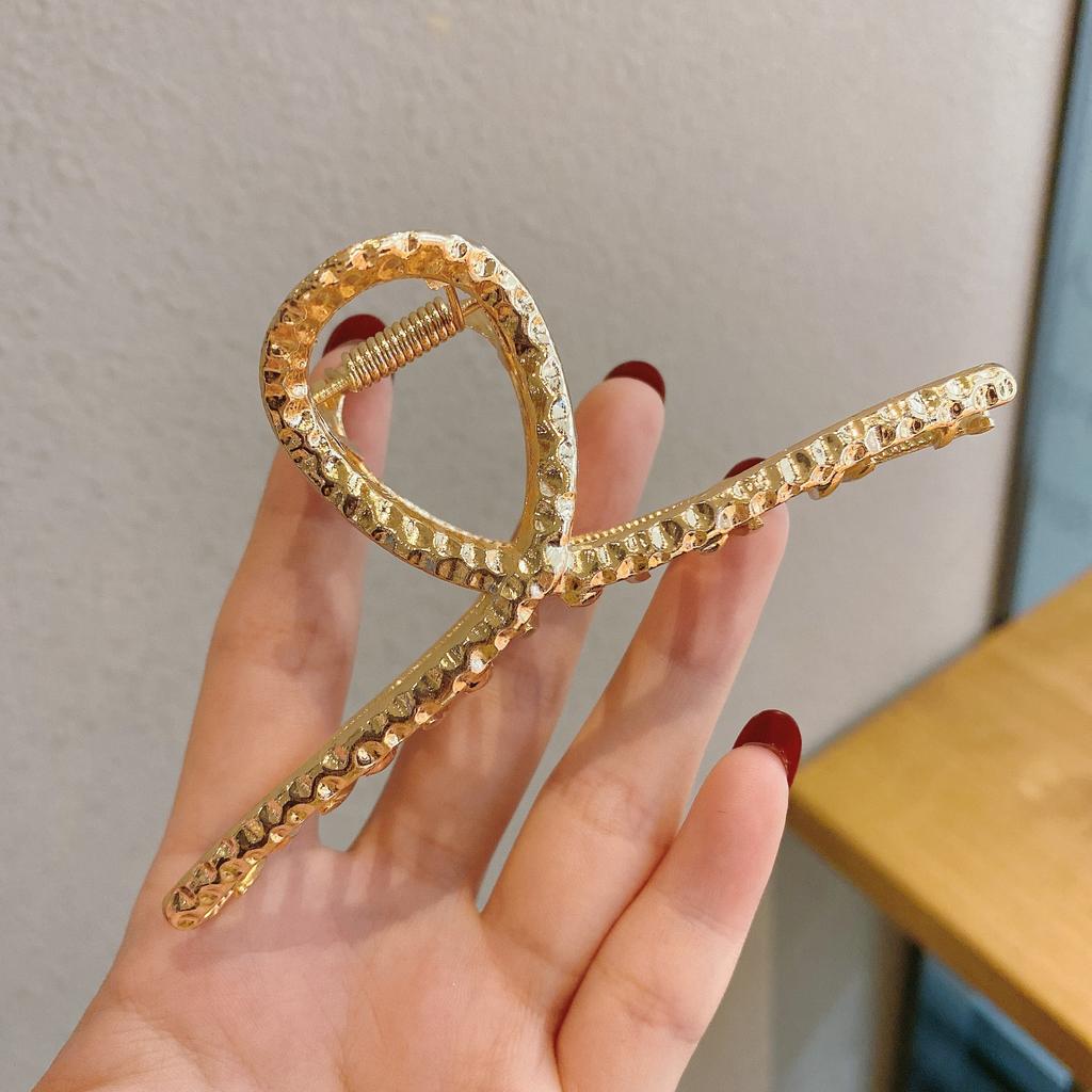 Large Metal Hair Claw Clip Fish Bone Irregular Hairpins Punk Style Silver Hair Claws Barrettes Women HairClips Hair Accessories