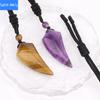 Collar con colgante minimalista bohemio hecho a mano de amatista diente de lobo - Talismán protector de cristal natural con cordón trenzado para hombres y mujeres