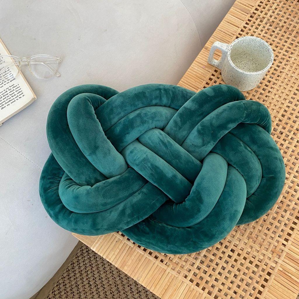 Nordic Relaxing Circular Shape Cushion For Living Room And Office Decor With Soft Plush Cover