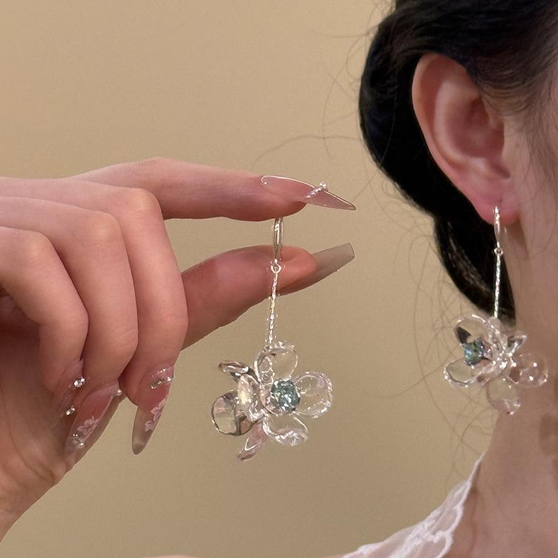 Summer super fairy small fresh flower women's earrings 0 new temperament stud earrings light luxury niche high-end earrings