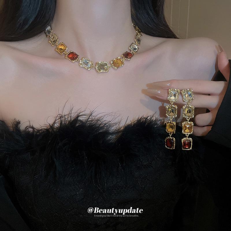 European & American Rhinestone Square Stud Earrings & Necklace Set - Elegant Collarbone Chain & Chic Statement Accessory