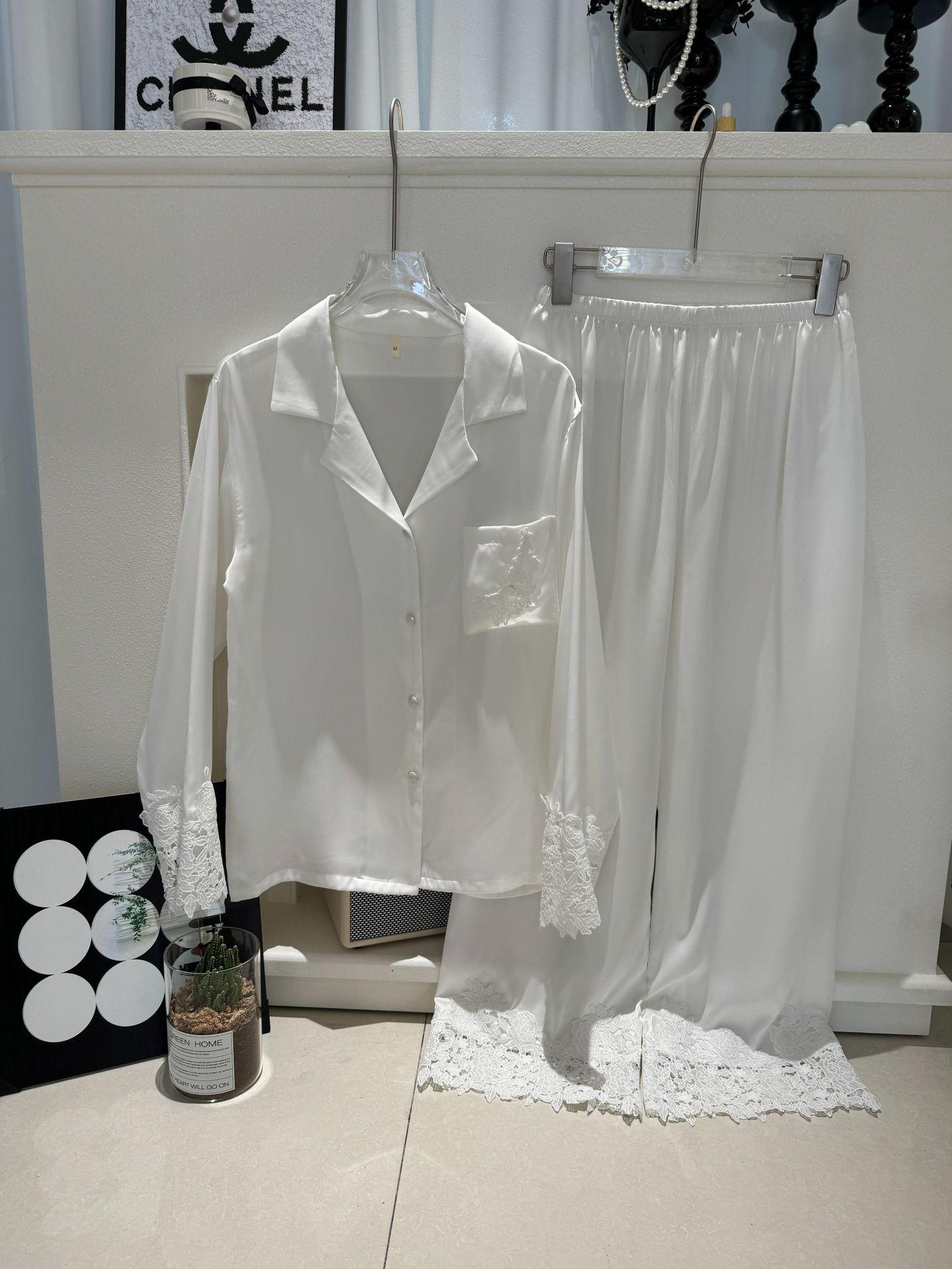 

Women s Light Luxury Ice Silk Pajamas, Spring/Summer, Long Sleeve Satin with Lace. XL чистий білий колір