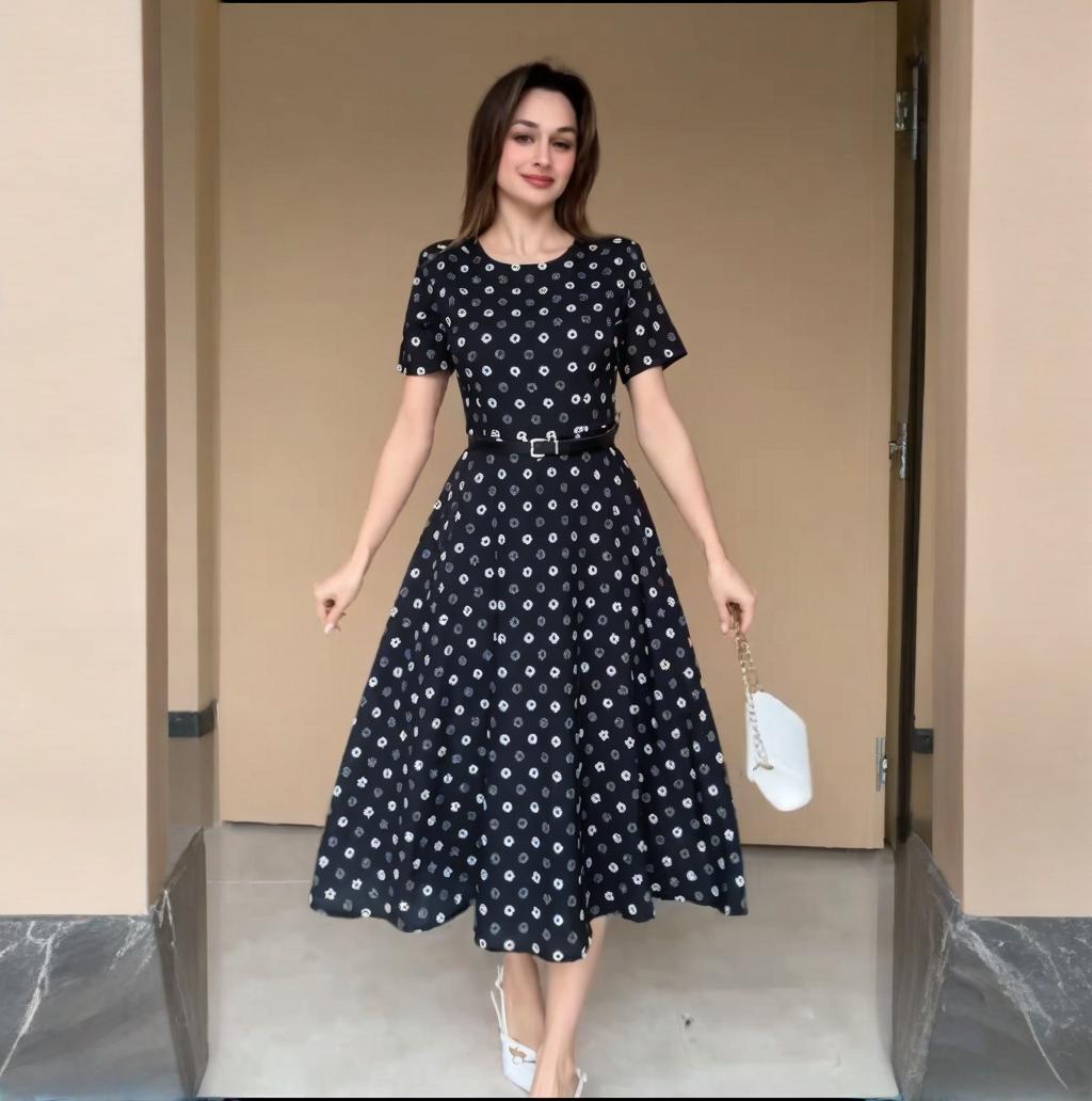 

2025 Summer European and American Polka Dot Round Neck Short Sleeve Sexy Slim Fit Swing Dress Extra Small