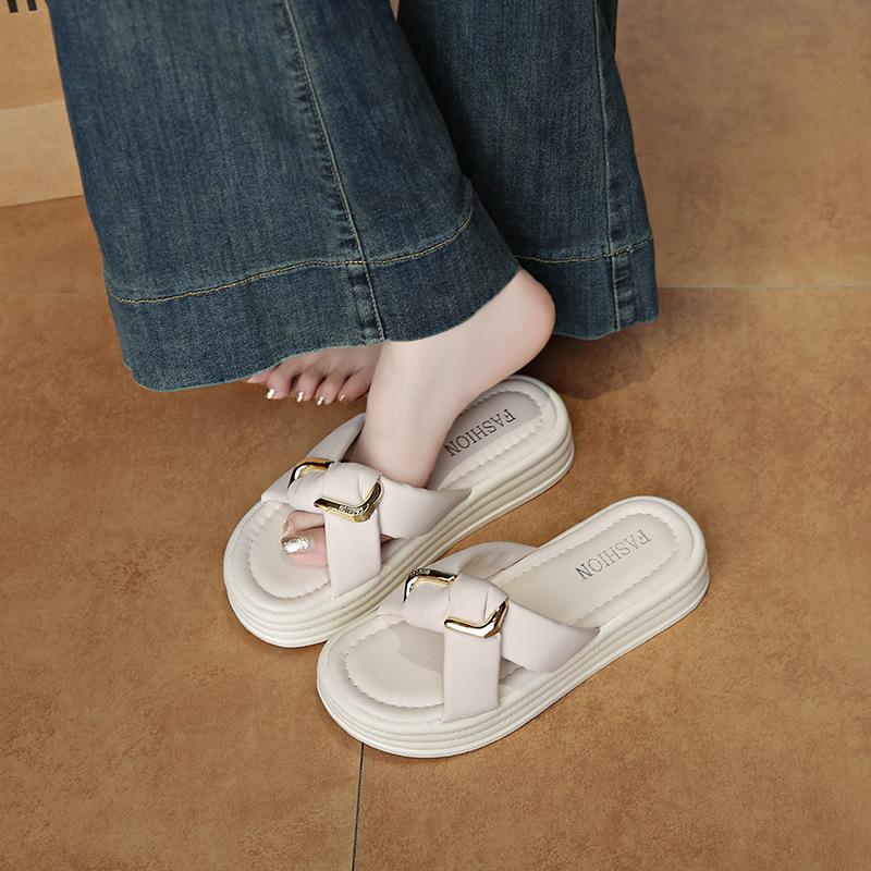 Stepping On Shit Feels Cool, Slippers Women Wear In Summer 2025 New Fairy Wind with Skirt Thick Bottom Seaside Beach One-word Drag