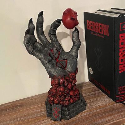 Verrückter Gott Sensenmann Teufels Rechte Hand von Berserk Schädelrune Dekorative Figuren Kunstharzhandwerk Zubehör Furcht Heimdekoration
