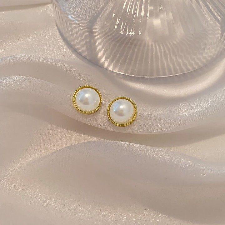 

Роскошные серьги-банты из барочного жемчуга с бриллиантами - трендсеттер 2025