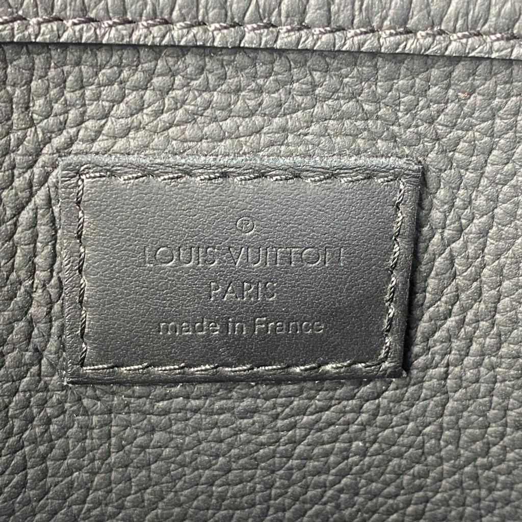Used LOUIS VUITTONbody bag black leather mens