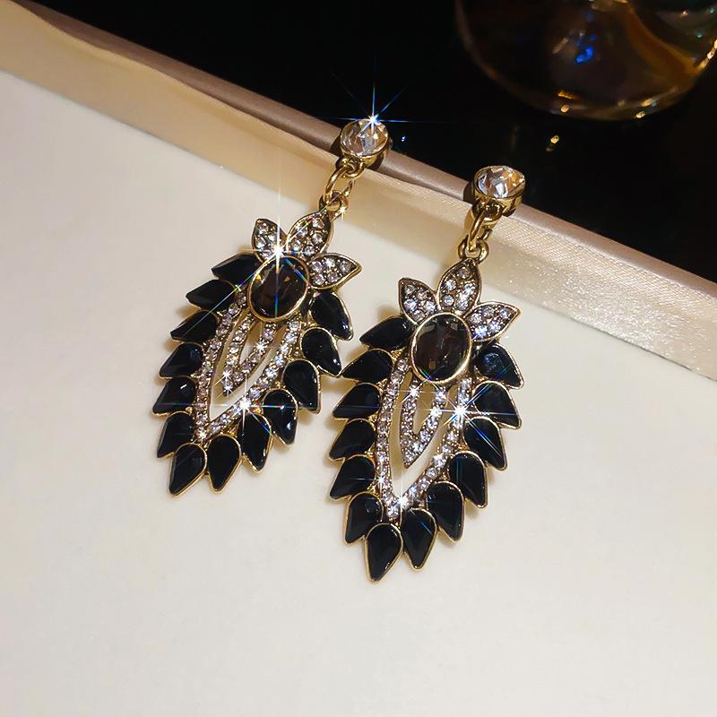 European and American Black Diamond-encrusted Butterfly Flower Fringed Earrings Temperament Earrings Light Luxury Earrings Women