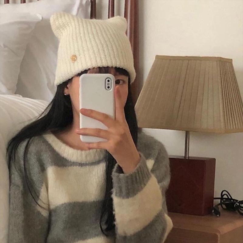 Cats Ears Pattern Hat Female Fashion Hat Women Ponytail Hat Elegant Stylish Hat for Casual Or Travel Wear