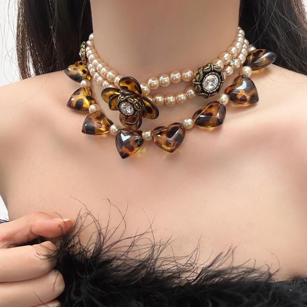 Vintage Pearl Beaded Choker Leopard Clavicle Chain Temperament Flower Heart Necklace  Girls