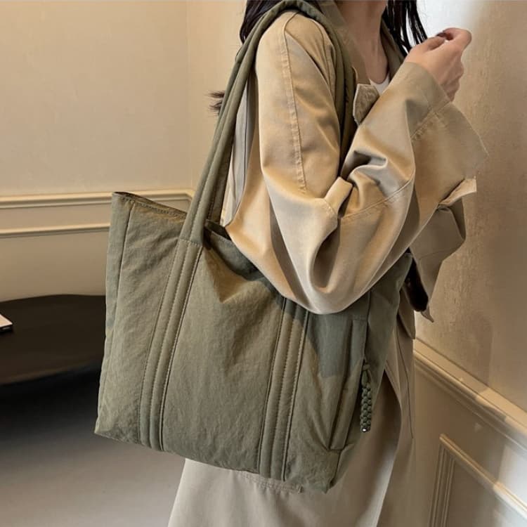 Women's Large Capacity Nylon Tote Bag Handbag