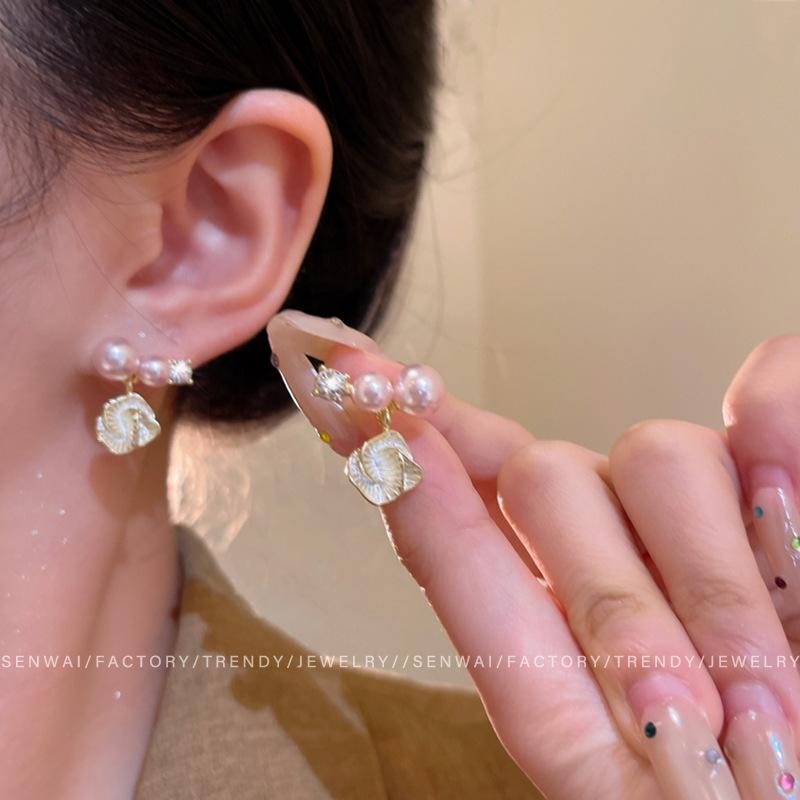 French lavender flower pearl stud earrings femininity earrings simple daily commuter ear jewelry