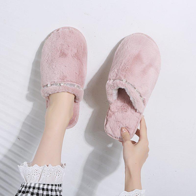 Fashion Crystal Strawberry Cotton Slippers Women 2025 Winter Soft Plush Warm House Slippers Woman Anti Slip Flat Heel Plush Slides Lady