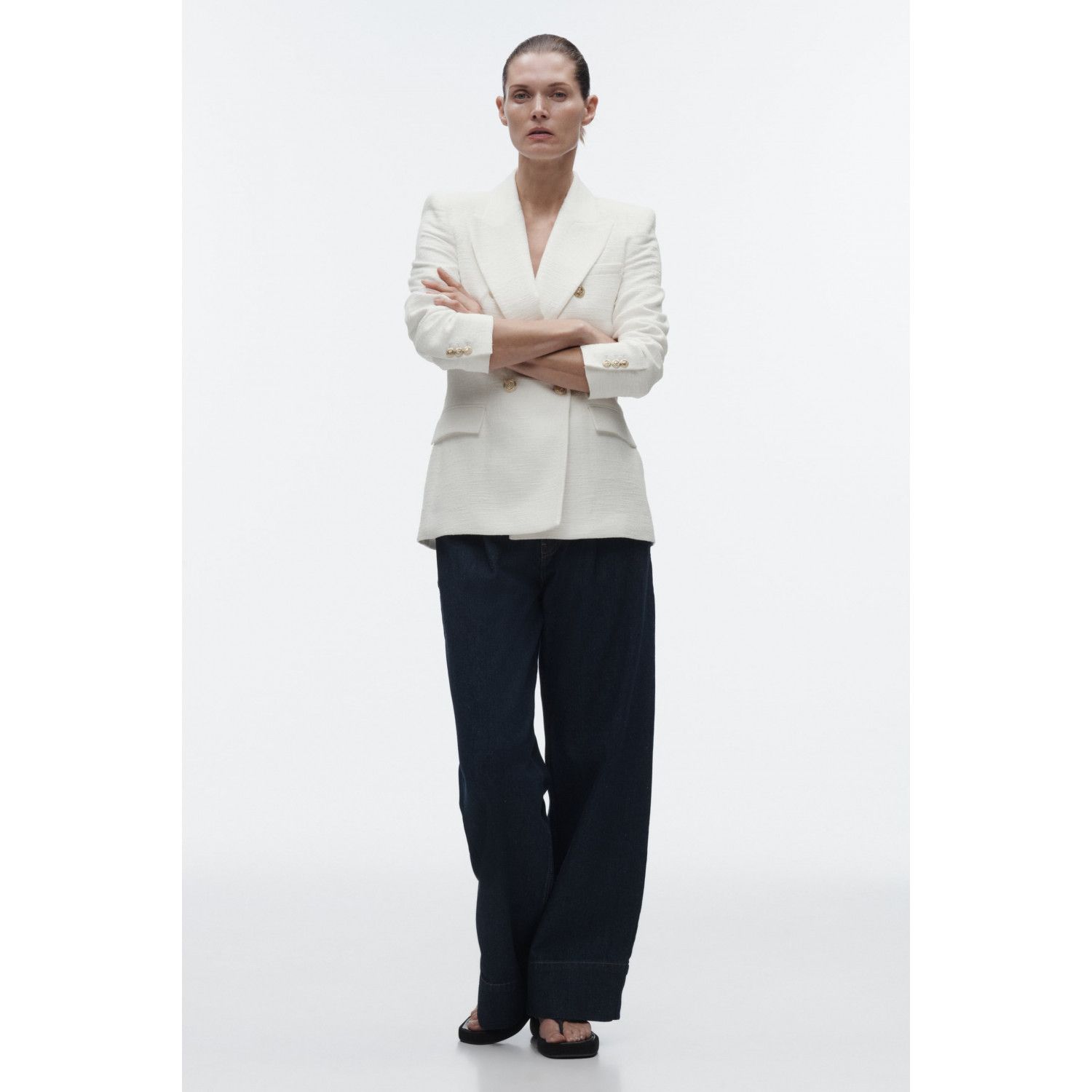 

TEXTURED DOUBLE-BREASTED BLAZER