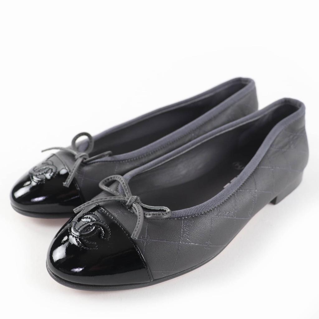Great CHANEL Ballet Shoes COCO Mark Logo Design Leather Pumps Gray 35.5 G02819 Used