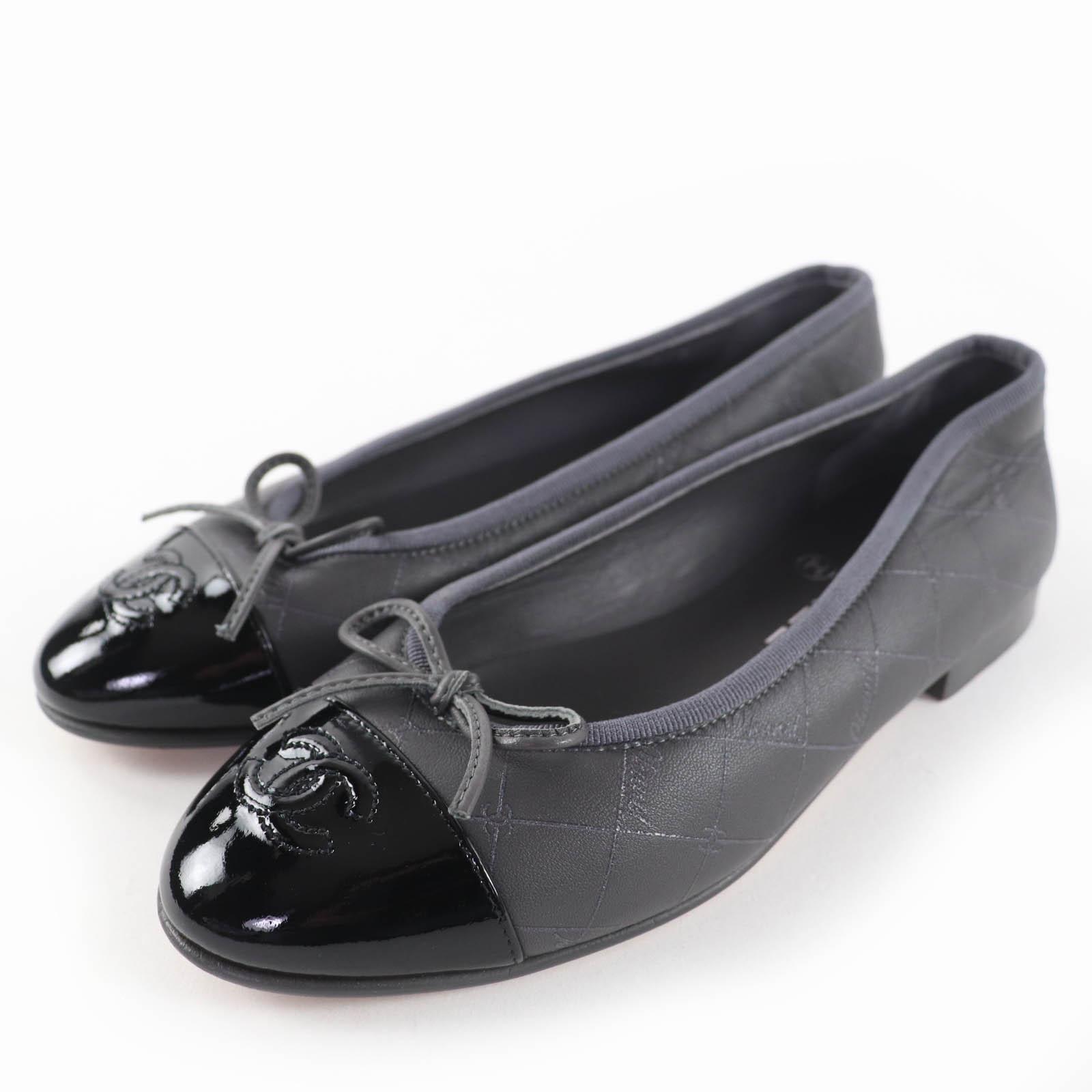 

Great CHANEL Ballet shoes COCO Mark logo design leather pumps Gray 35.5 G02819 Used