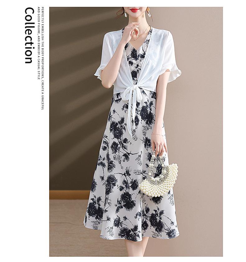 Sophisticated Summer Two-Piece Set for Middle-aged Women: Wide-leg Skirt and Top Ensemble