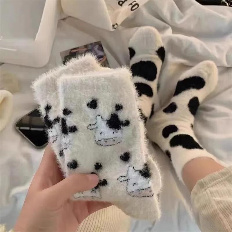 Kreslené Roztomilé Kráva Norkové Sametové Ponožky Dámské Zimní Měkké Fleecové Plyšové Teplé Domácí Spací Ponožky ke Kotníkům Kawaii Y2K Huňaté Termální Podkolenky