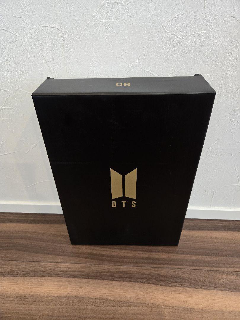 

[Б/У] BTS MERCH BOX8 Мартовская коробка