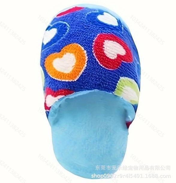 Plüschpantoffeln in Tierform